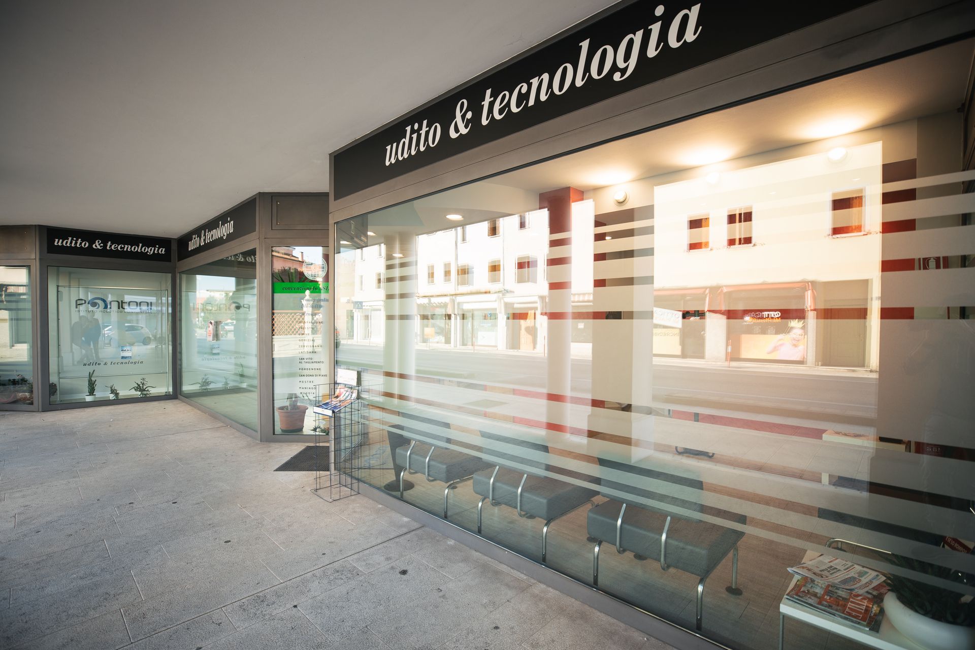 L'ingresso del centro acustico Pontoni di Portogruaro